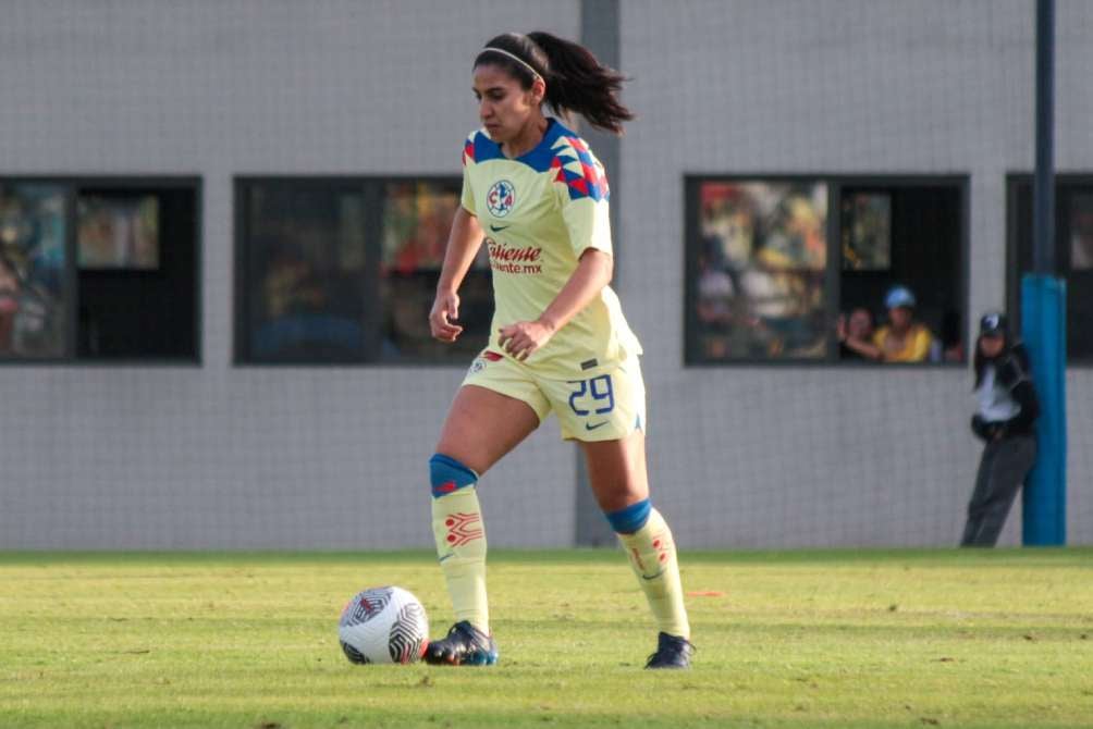 Mariana durante el partido contra Atlas