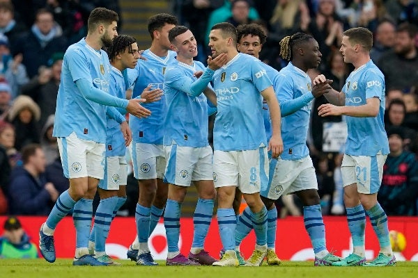 Phil Foden celebrando su gol