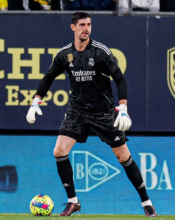 Courtois jugando Real Madrid