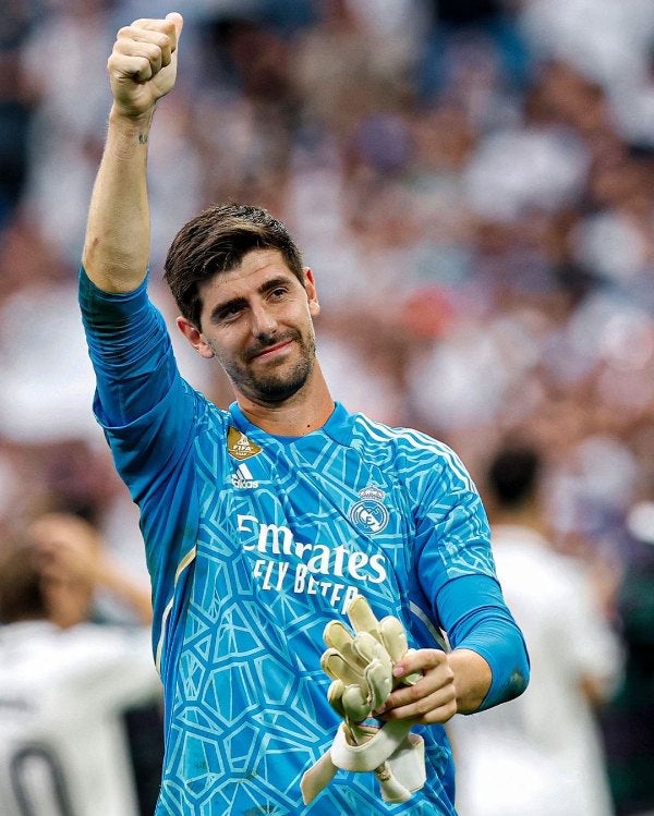 Thibaut Courtois jugando con los merengues