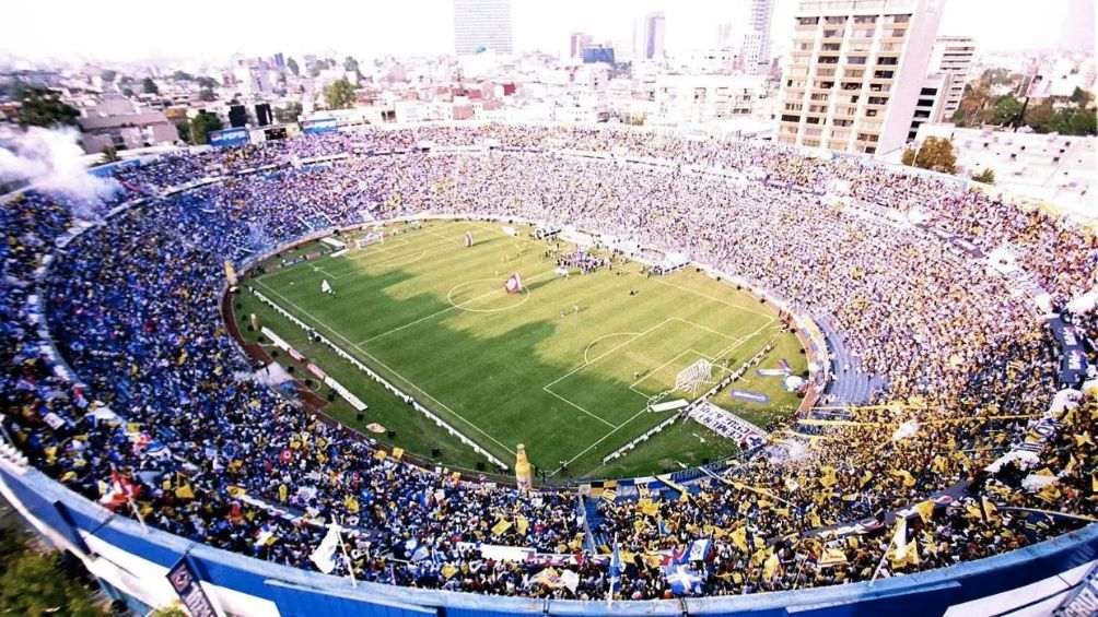 El estadio de la Colonia Noche Buena en un partido de La Máquina