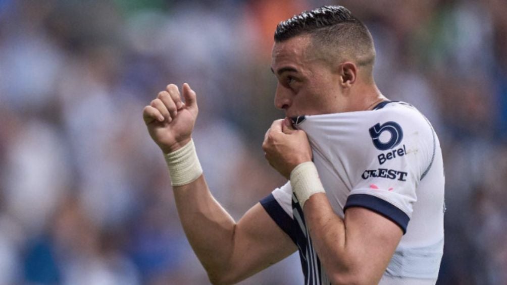 El mexicano celebrando con Rayados