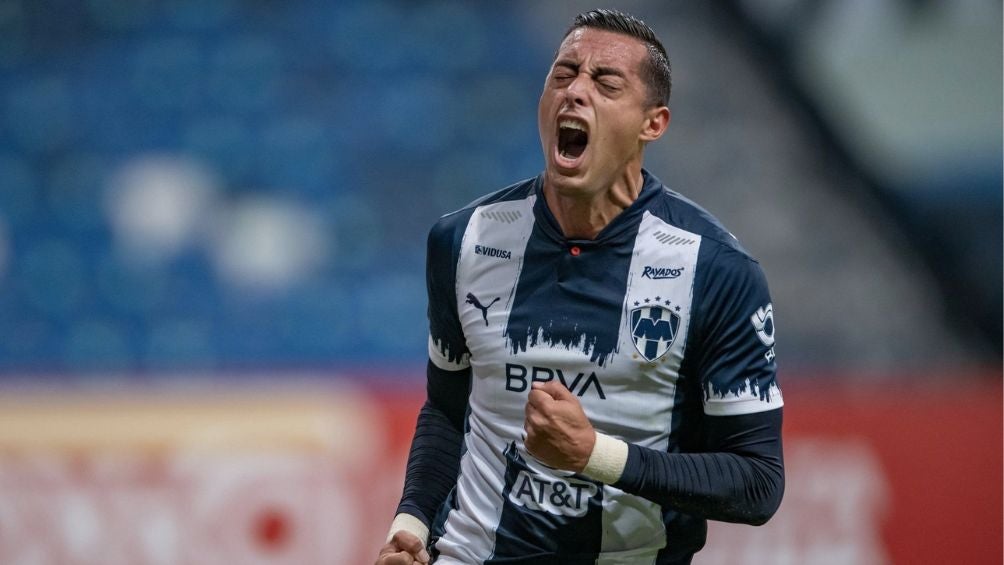 Funes Mori celebrando un gol con Rayados