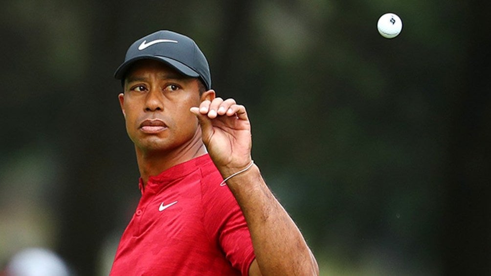 Tiger Woods y Nike rompen lazos comerciales luego de 27 años juntos