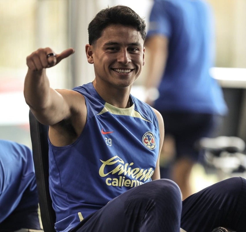 Juárez entrenando 