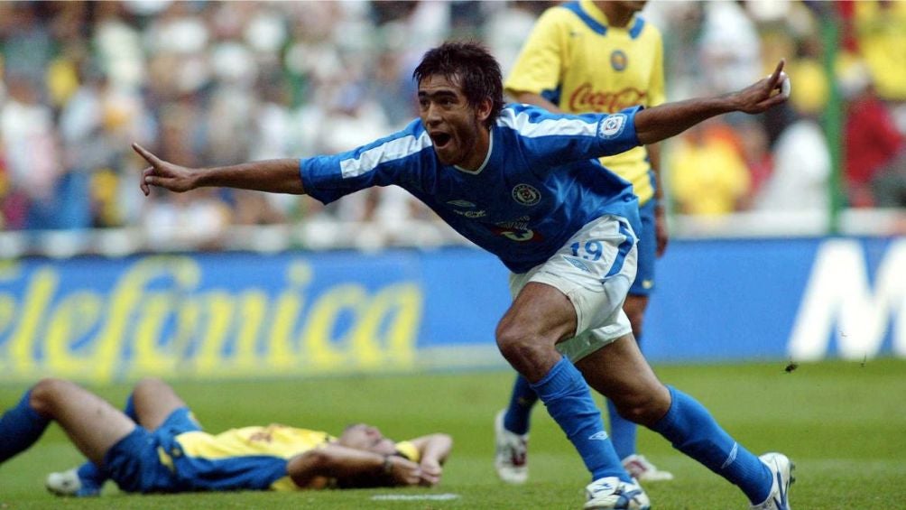 César Delgado en su etapa con Cruz Azul