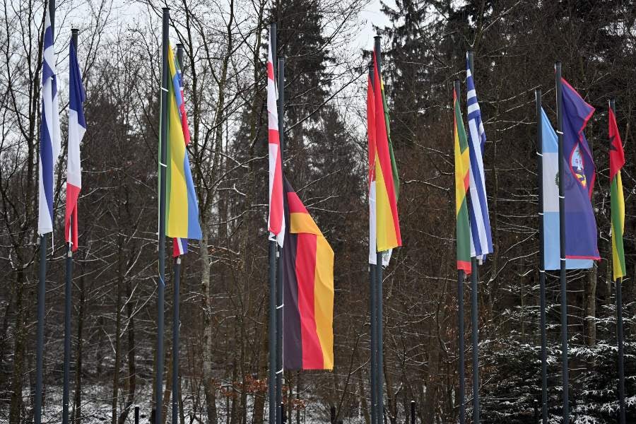 Bandera de Alemania a media asta en homenaje a Franz