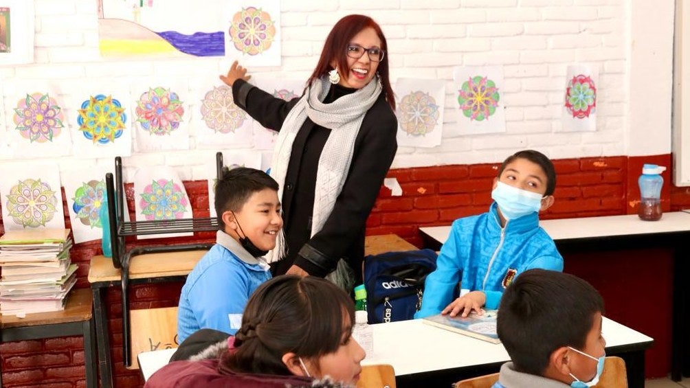 La secretaría de la SEP, Leticia Ramírez en visita a las escuelas.