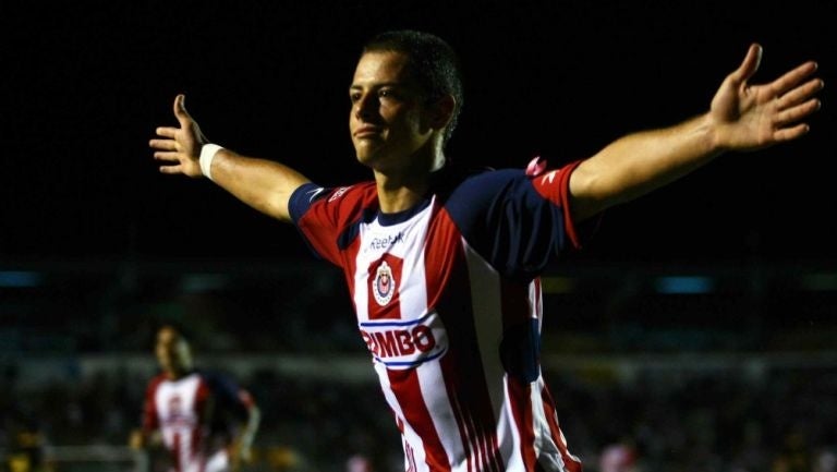 'Chicharito' en festejo con Chivas