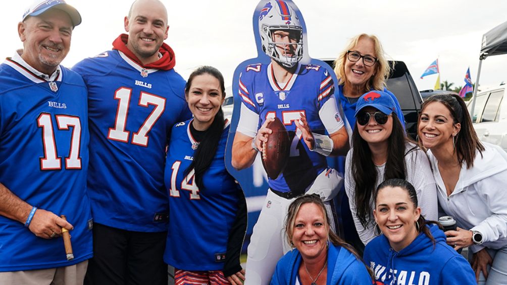 La Bills Mafia previo al juego ante Miami