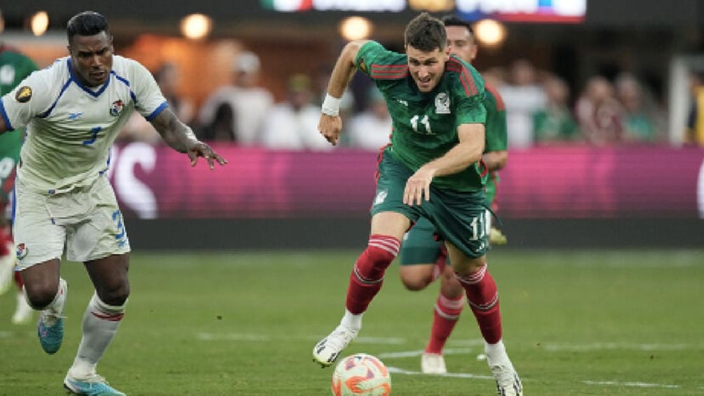 Santi en un partido con el Tricolor