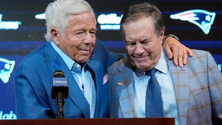 Bill Belichick junto a Robert Kraft