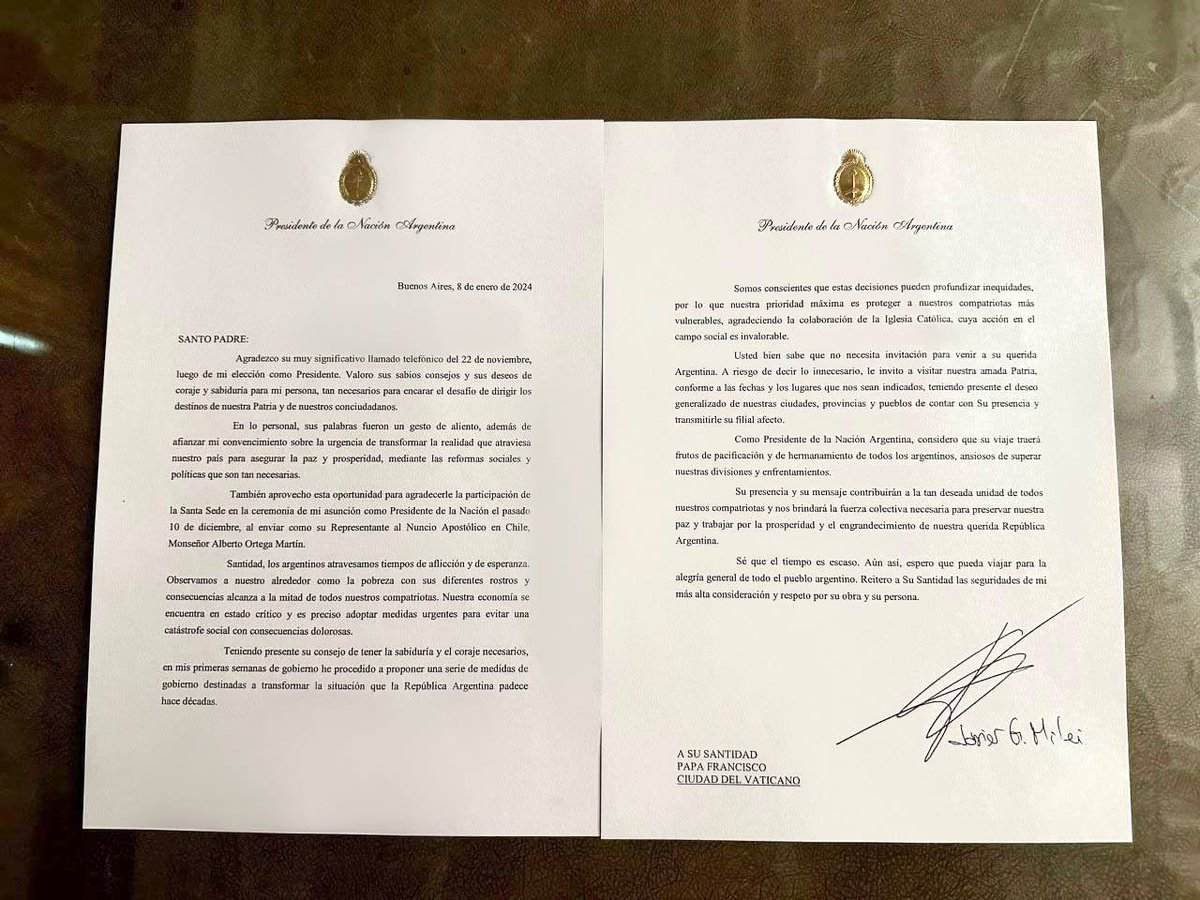 En la carta Milei le dice al Papa lo bueno que sería para los argentinos su visita. 