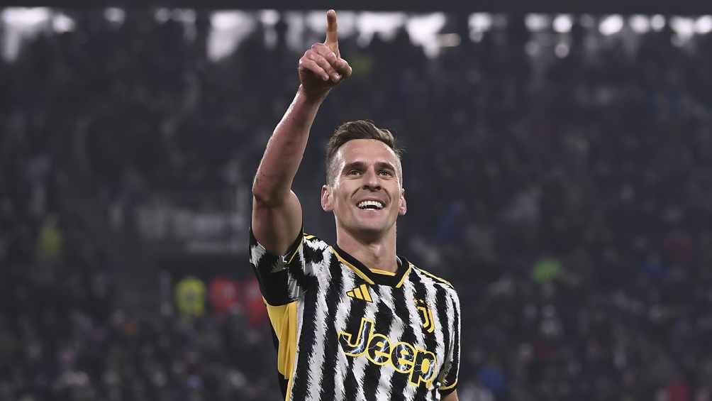 Milik anotó un Hat-Trick