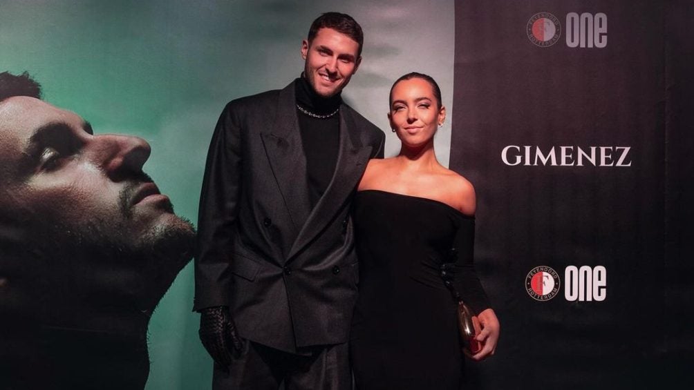 Santi y su novia en la alfombra roja de su documental