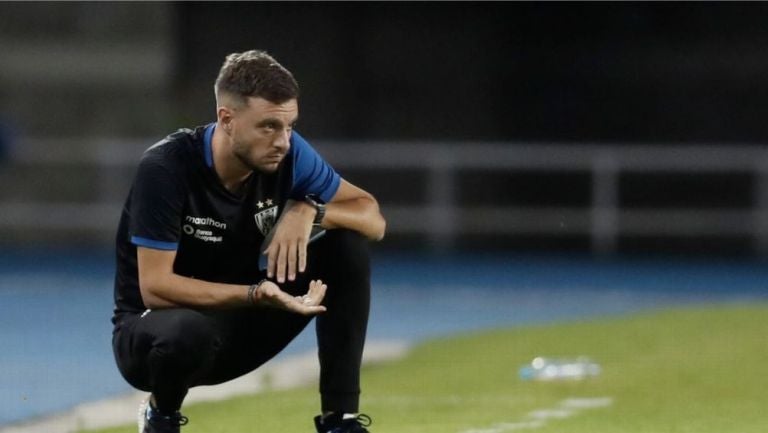 Martín Anselmi durante un partido