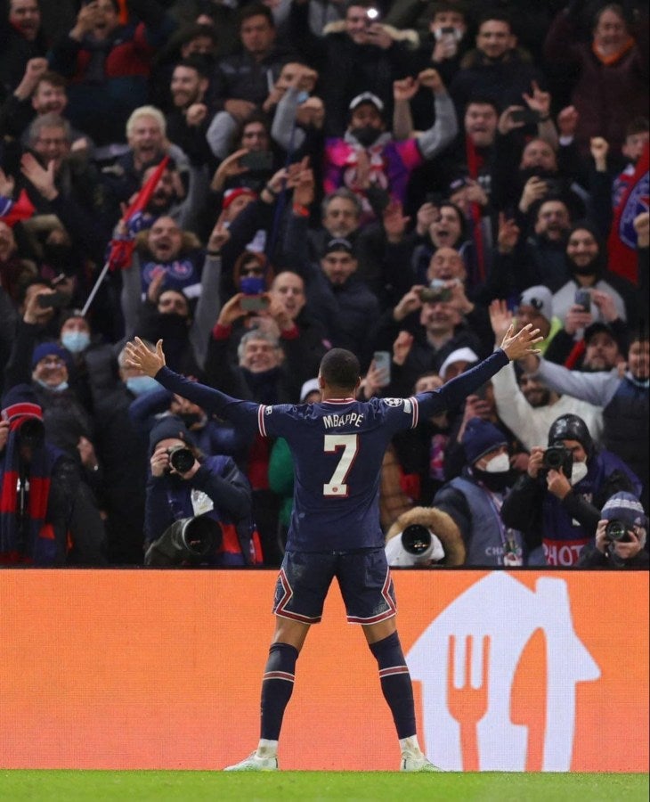 Mbappé celebrando su gol 