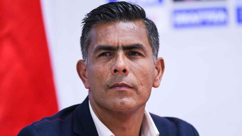 Oswaldo Sánchez sobre la llegada de Chicharito a Chivas: 'No será la solución'