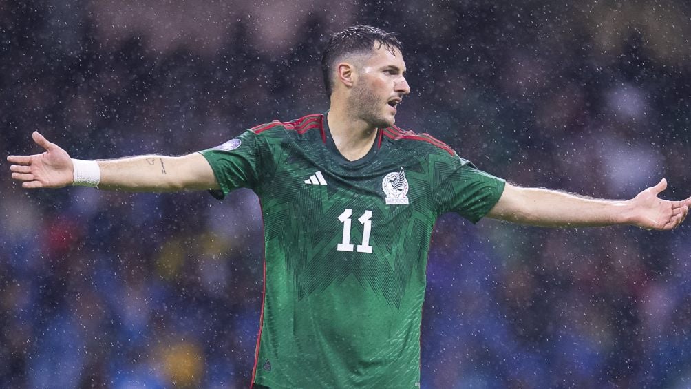 Santiago Giménez, delantero de la Selección Mexicana