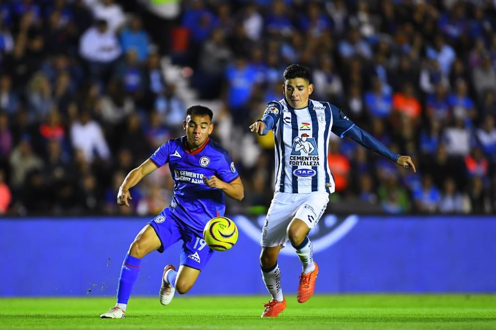 Charly Rodríguez en el juego contra los Tuzos