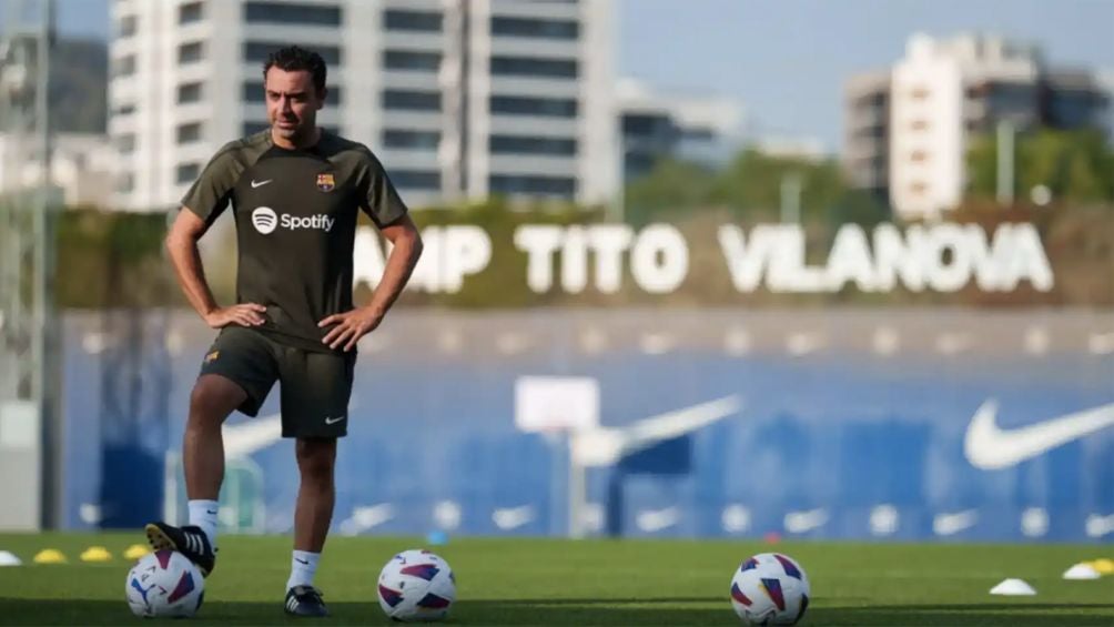 Xavi Hernández en un entrenamiento con el Barça