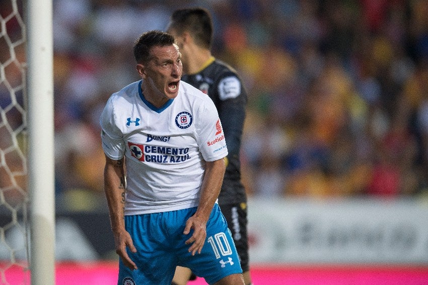 'Chaco' Giménez en un partido de Cruz Azul