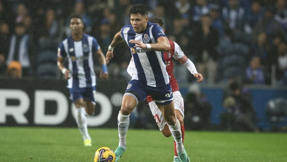 Evanilson en la jugada del segundo gol del Porto