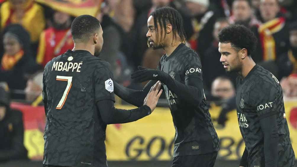 PSG mantiene el buen paso