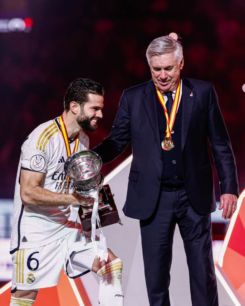 Ancelotti durante la celebración del título en la Supercopa 