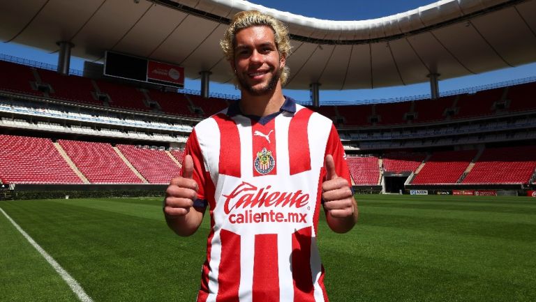 Cade Cowell presume los colores de Chivas