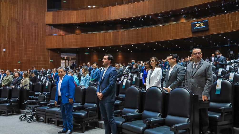 En el Senado de la República guardaron un minuto de silencio en honor a Rojas Gutiérrez. 