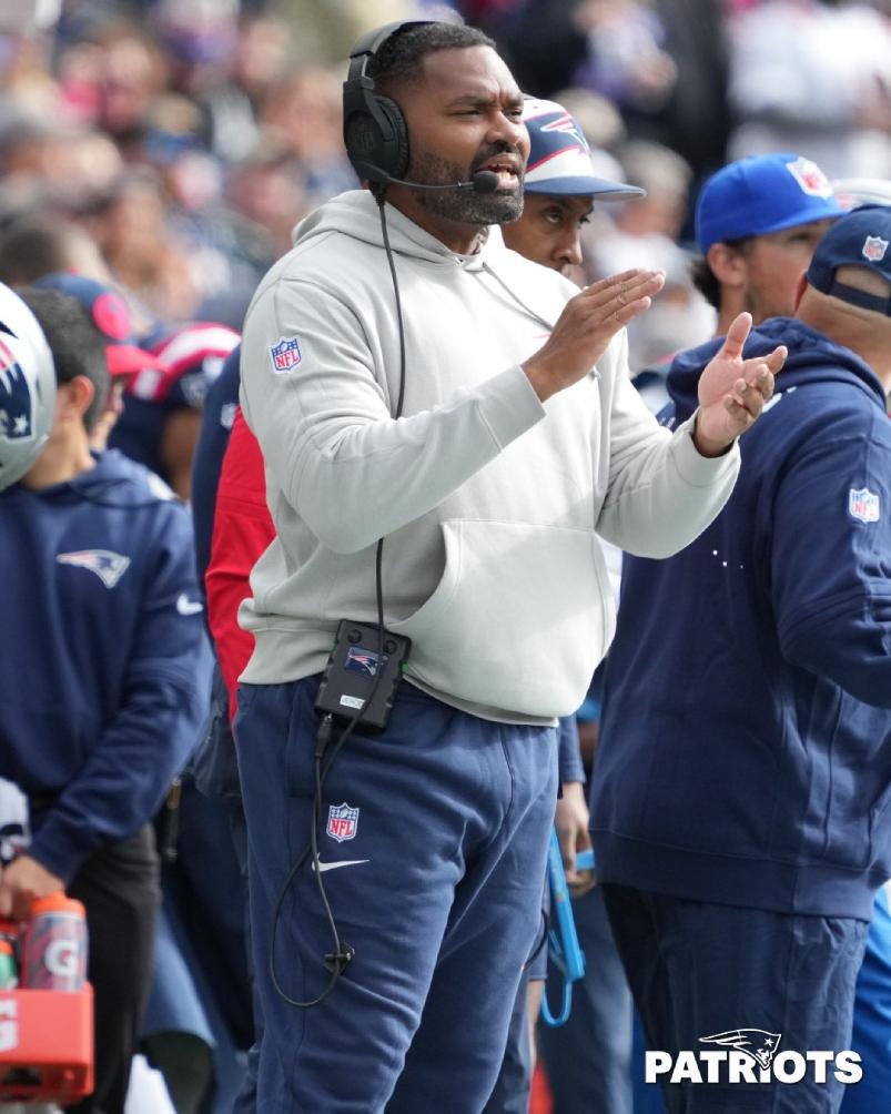 Jerod Mayo llegó como entrenador de linieros en 2019