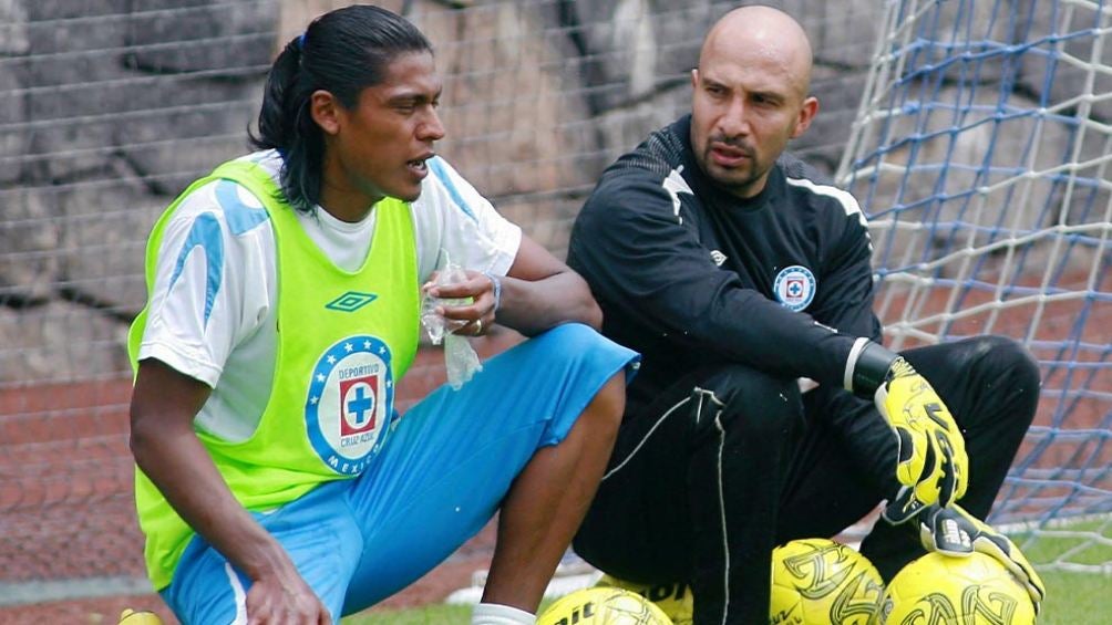 Joel Huiqui y 'Conejo' Pérez con Cruz Azul