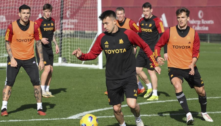 Primer entrenamiento de la Roma supervisado por Daniele De Rossi como DT