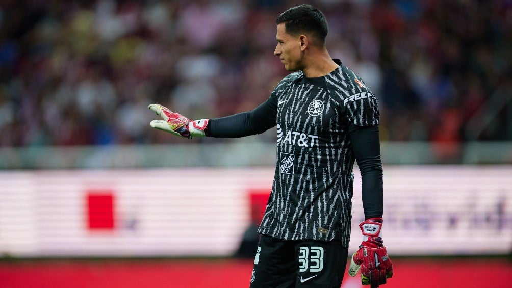 Luis Ángel Malagón durante un partido 