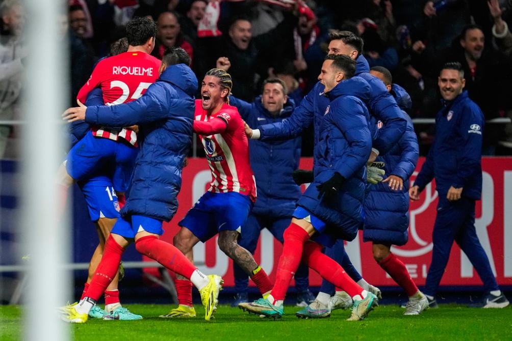 Jugadores del Atlético celebran la victoria