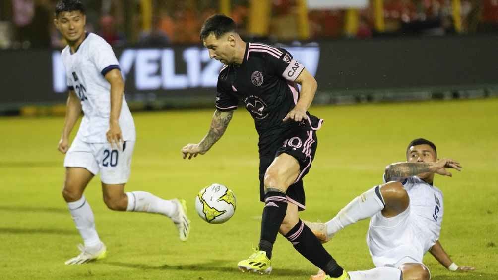 La jugada no pudo concluir en gol