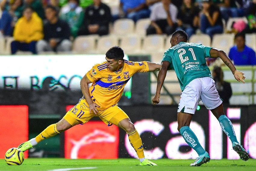 Juan Brunetta en su debut con Tigres