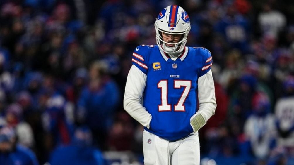 Josh Allen cayó en su estadio ante Mahomes