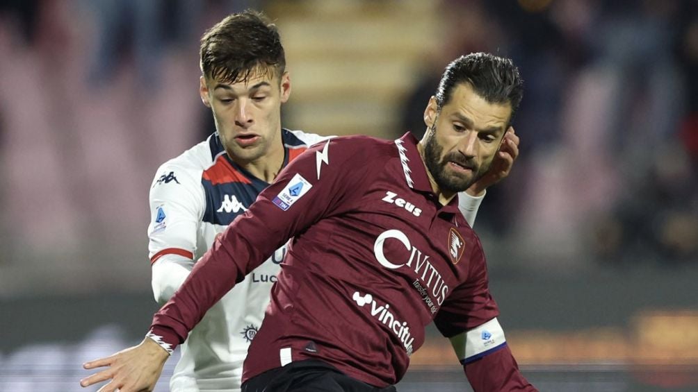 Imágenes del juego entre el Salernitana y el Genoa