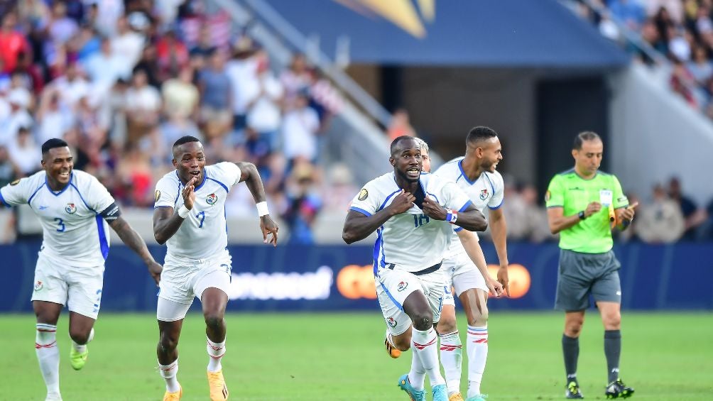 Panamá celebra un gol