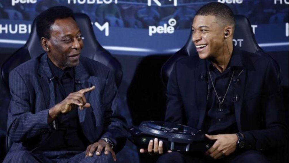 Pelé junto a Kylian Mbappé