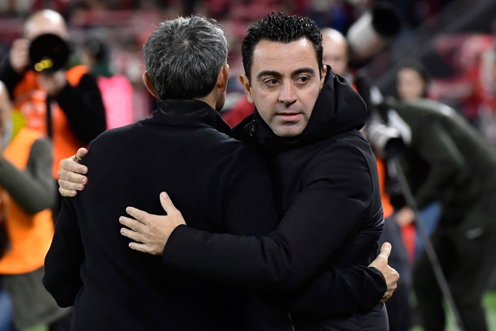 Xavi saluda a Valverde en el compromiso de Copa del Rey