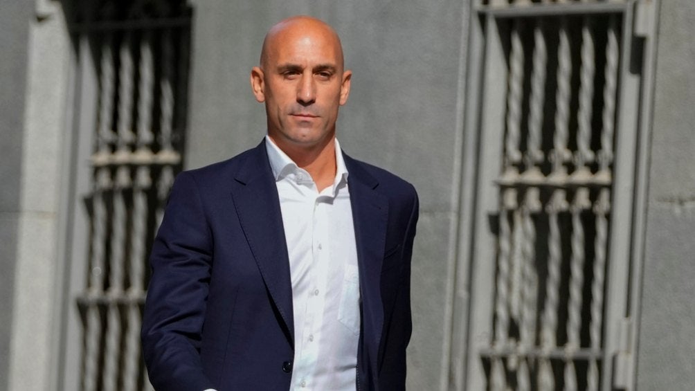 FIFA ratifica sanción de tres años para Luis Rubiales por beso a Jennifer Hermoso