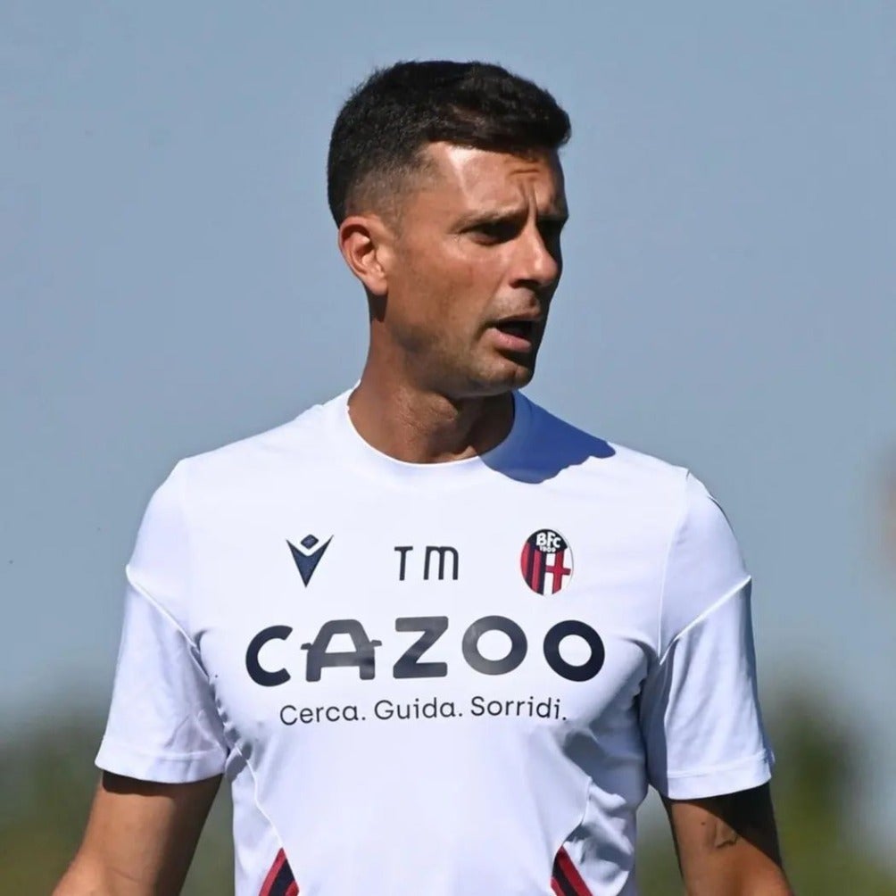 Thiago Motta actualmente dirige en Italia