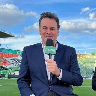 Faitelson durante una transmisión