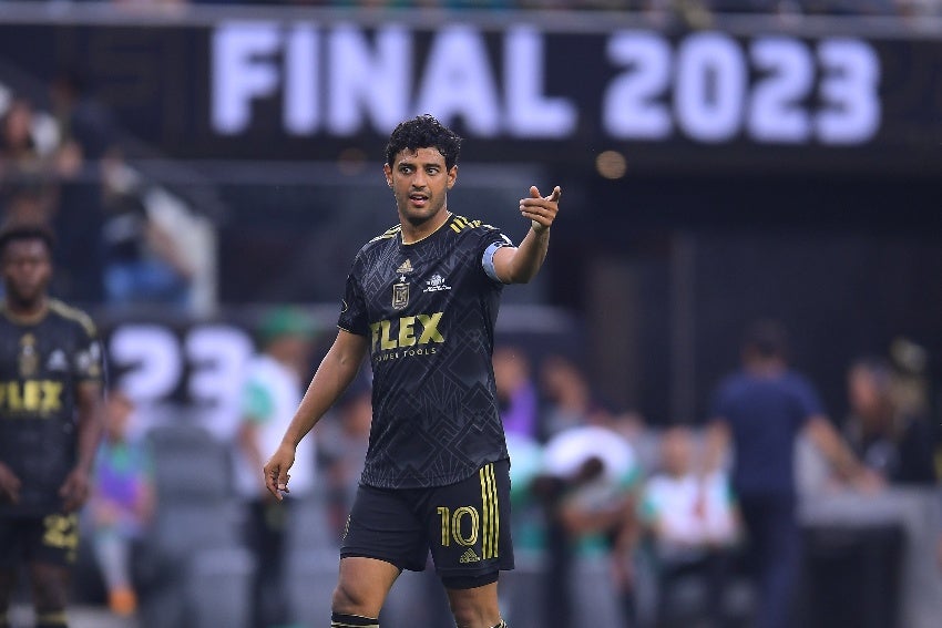 Vela no llegará a Chivas