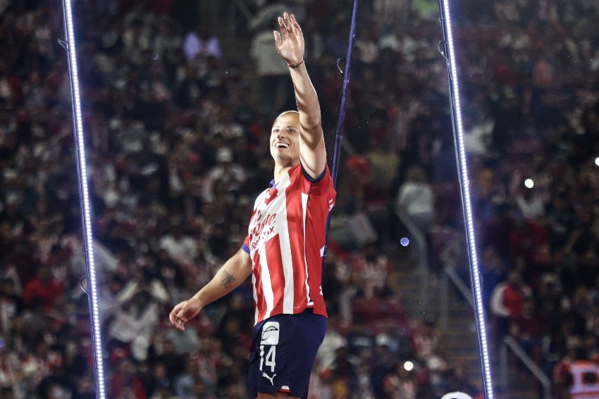 'Chicharito' Hernández en su presentación con Chivas