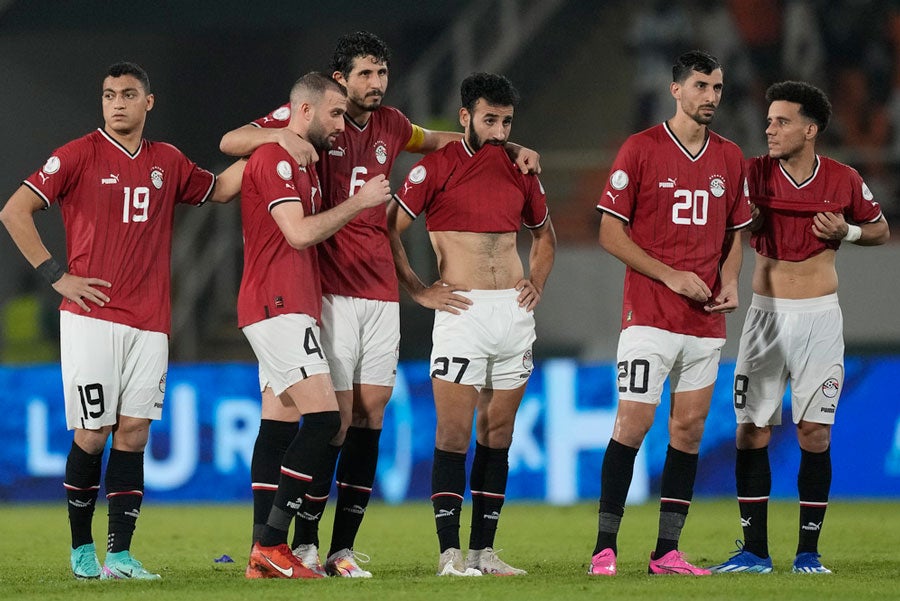 Futbolistas egipcios descepcionados tras eliminación