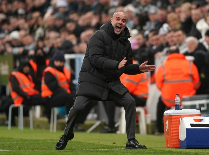 Guardiola dirige las acciones del City